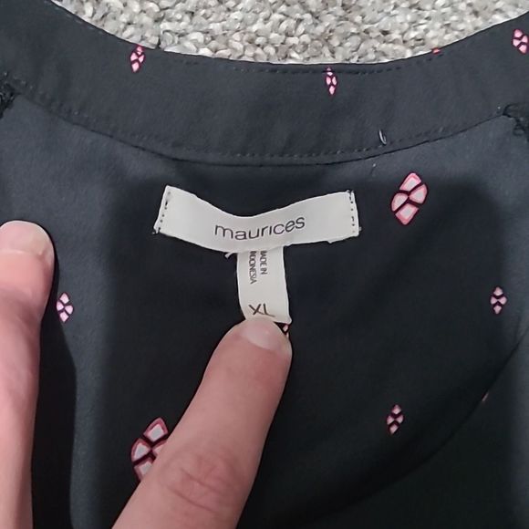 Lace Blouse - Picture 6 of 8